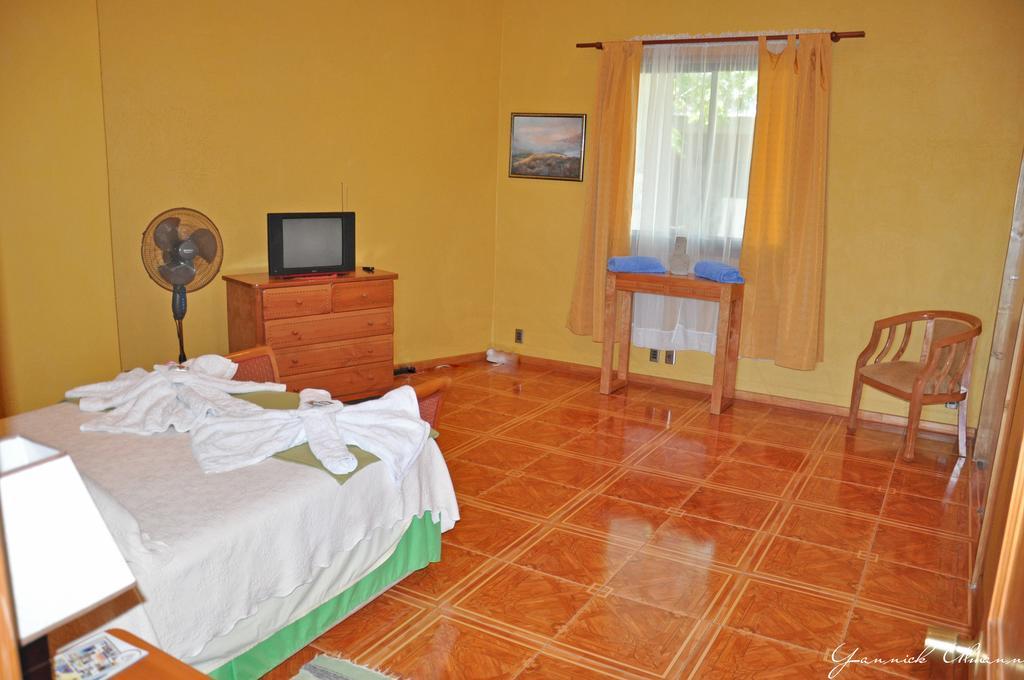 Hotel Tekarera - Kainga Nui Hanga Roa Rum bild