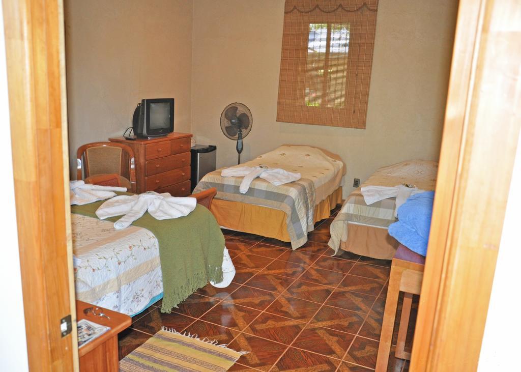 Hotel Tekarera - Kainga Nui Hanga Roa Rum bild