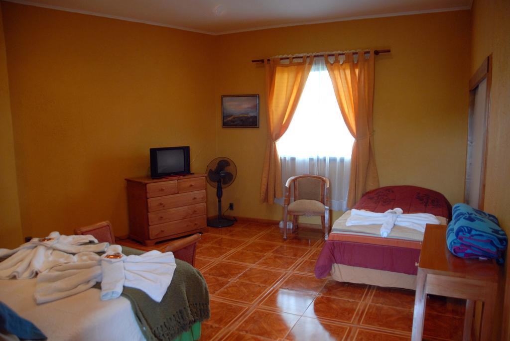 Hotel Tekarera - Kainga Nui Hanga Roa Rum bild